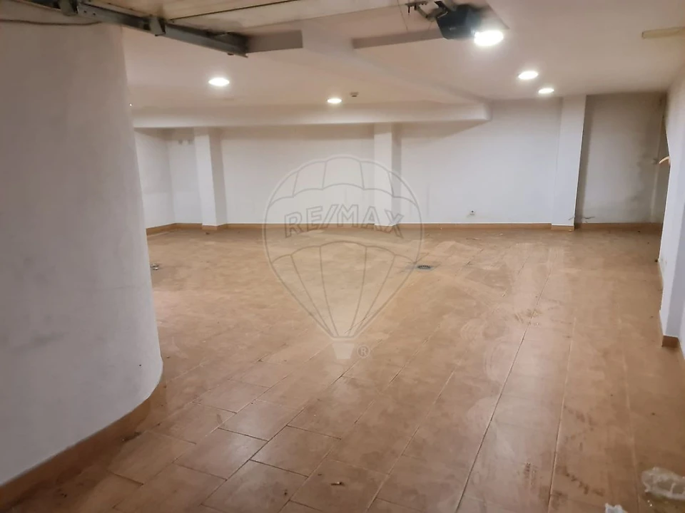 Garagem para Venda em Venteira Foto 3