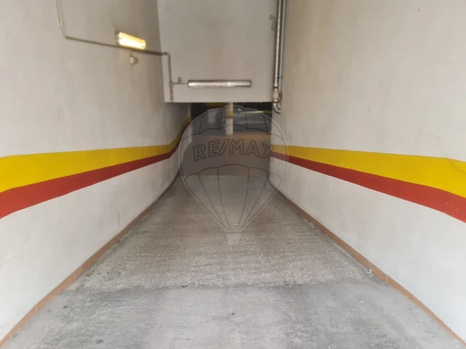 Garagem para Venda em Venteira Foto 9