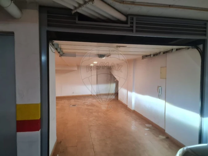 Garagem para Venda em Venteira Foto 7