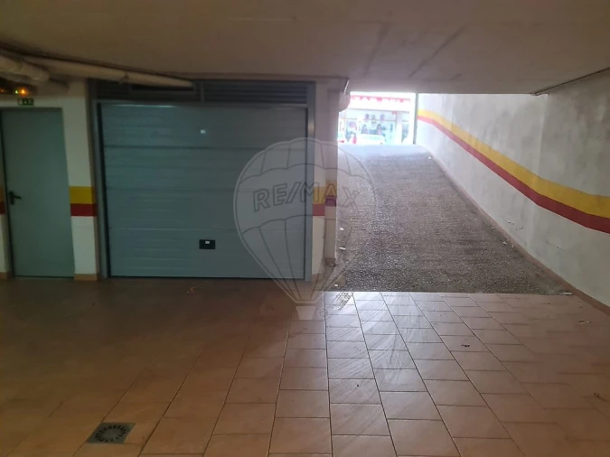 Garagem para Venda em Venteira Foto 6