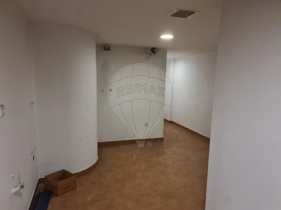 Garagem para Venda em Venteira Foto 8