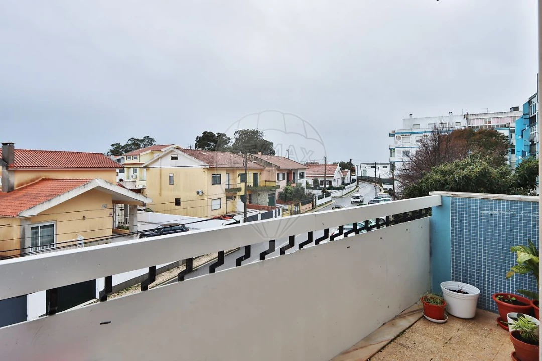 Apartamento T1 para Venda em Algueirão-Mem Martins Foto 3