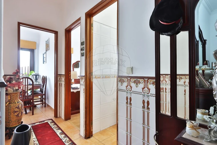 Apartamento T1 para Venda em Algueirão-Mem Martins Foto 10