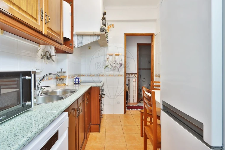 Apartamento T1 para Venda em Algueirão-Mem Martins Foto 9