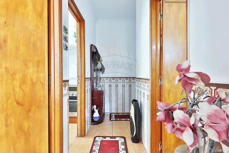 Apartamento T1 para Venda em Algueirão-Mem Martins Foto 14