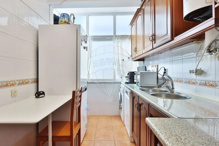 Apartamento T1 para Venda em Algueirão-Mem Martins Foto 8