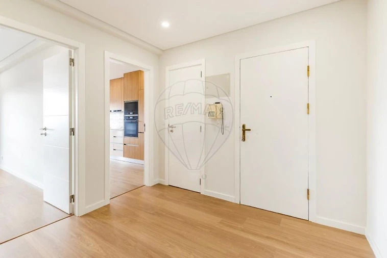 Apartamento T2 para Venda em Vialonga Foto 3