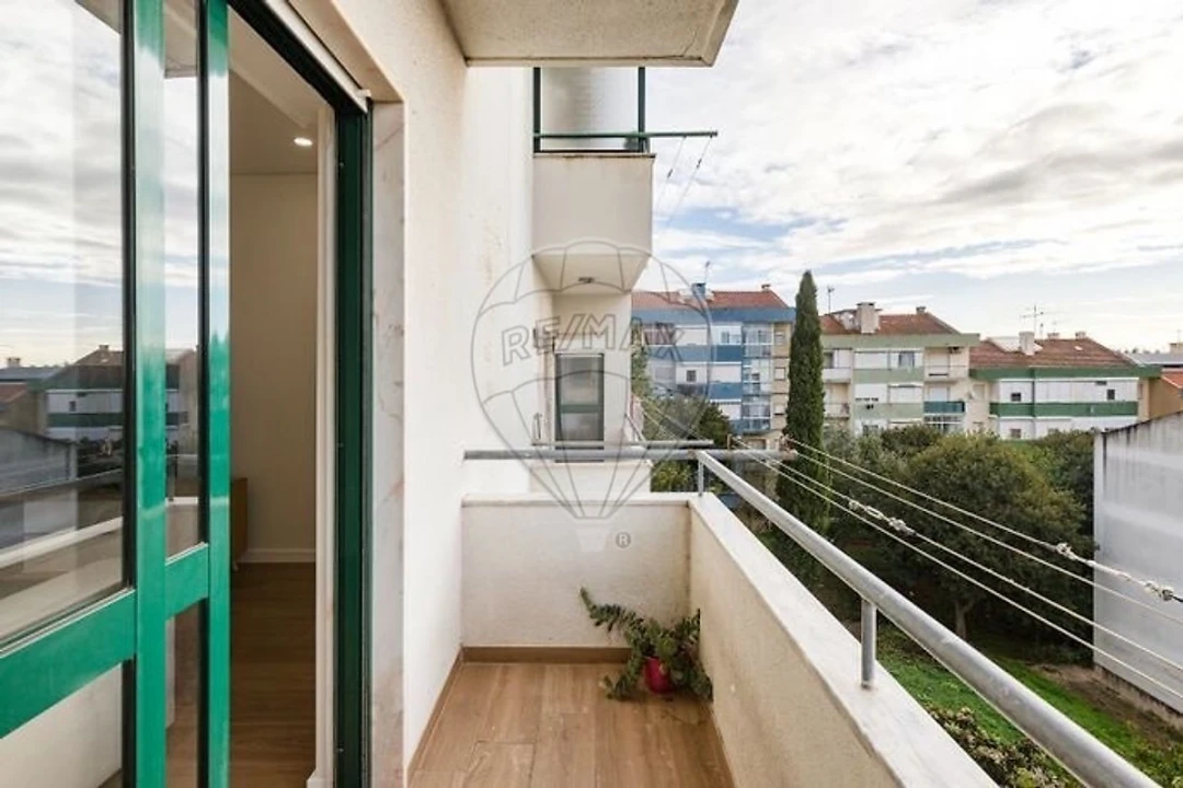 Apartamento T2 para Venda em Vialonga Foto 12