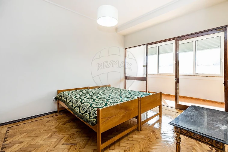 Apartamento T1 para Arrendamento em Benfica Foto 11