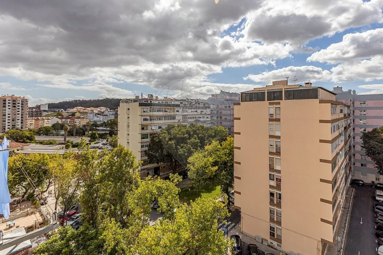 Apartamento T1 para Arrendamento em Benfica Foto 19