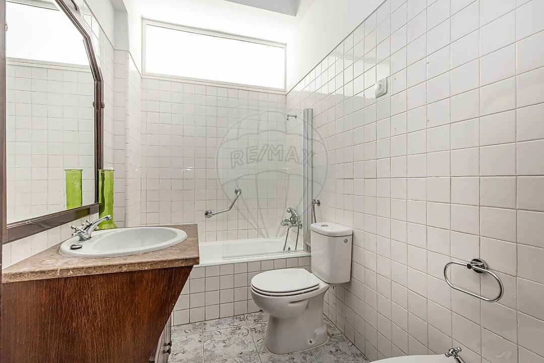 Apartamento T1 para Arrendamento em Benfica Foto 10