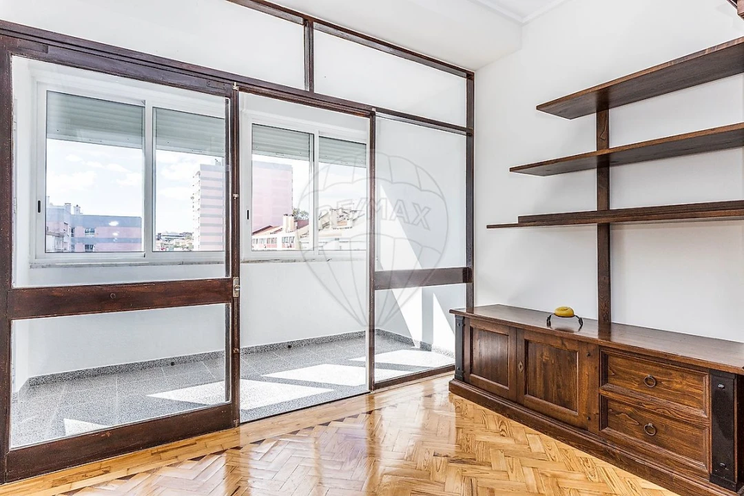 Apartamento T1 para Arrendamento em Benfica Foto 23