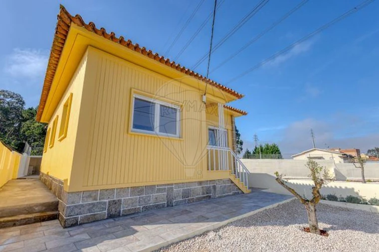 Moradia T3 para Venda em Serzedo e Perosinho Foto 2