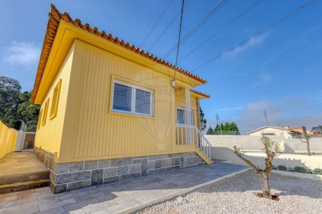 Moradia T3 para Venda em Serzedo e Perosinho Foto 2