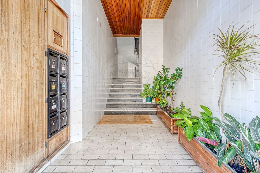 Apartamento T1 para Venda em Paranhos Foto 2