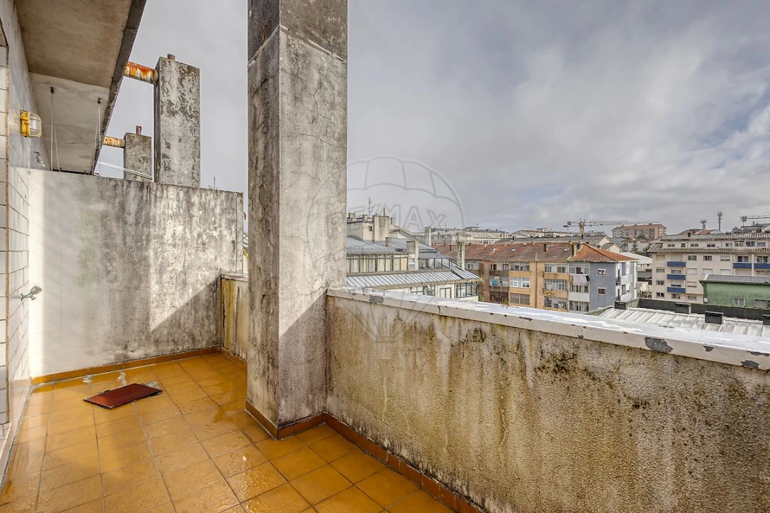 Apartamento T1 para Venda em Paranhos Foto 19