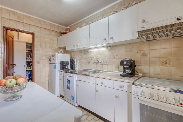 Apartamento T1 para Venda em Paranhos Foto 12