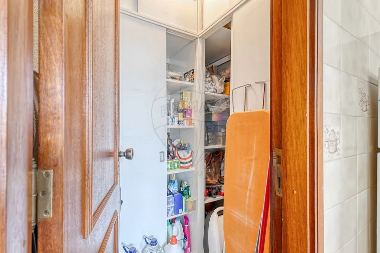 Apartamento T1 para Venda em Paranhos Foto 13