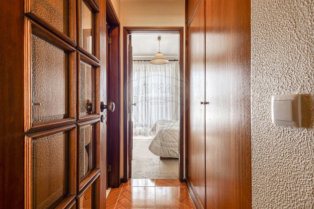 Apartamento T1 para Venda em Paranhos Foto 14