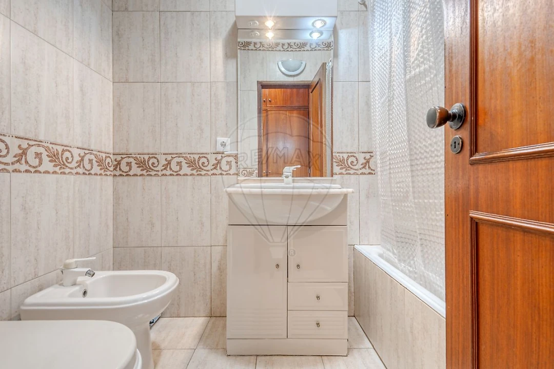 Apartamento T1 para Venda em Paranhos Foto 15