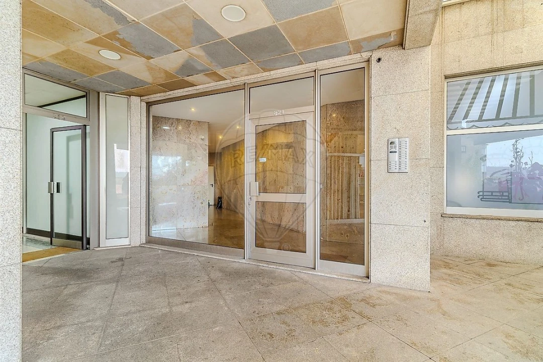 Apartamento T2 para Arrendamento em Fânzeres e São Pedro da Cova Foto 20