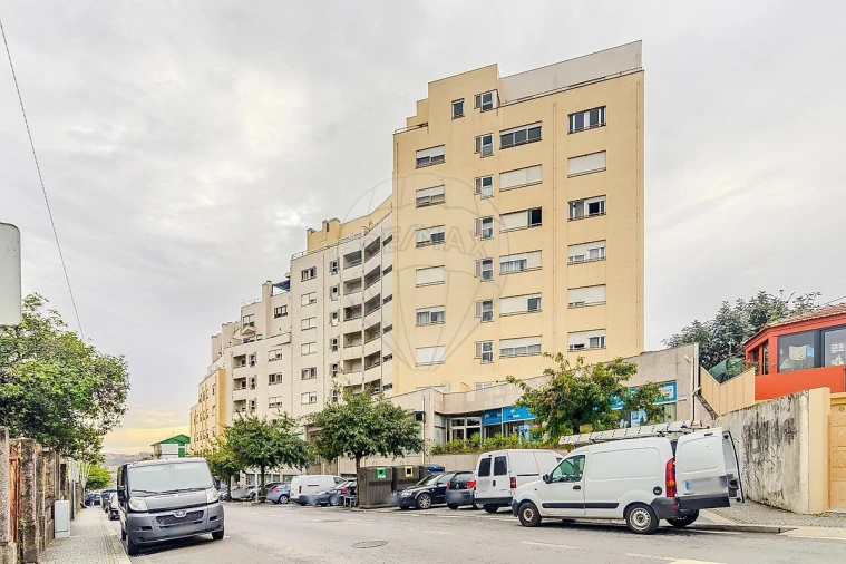 Apartamento T2 para Arrendamento em Fânzeres e São Pedro da Cova Foto 21