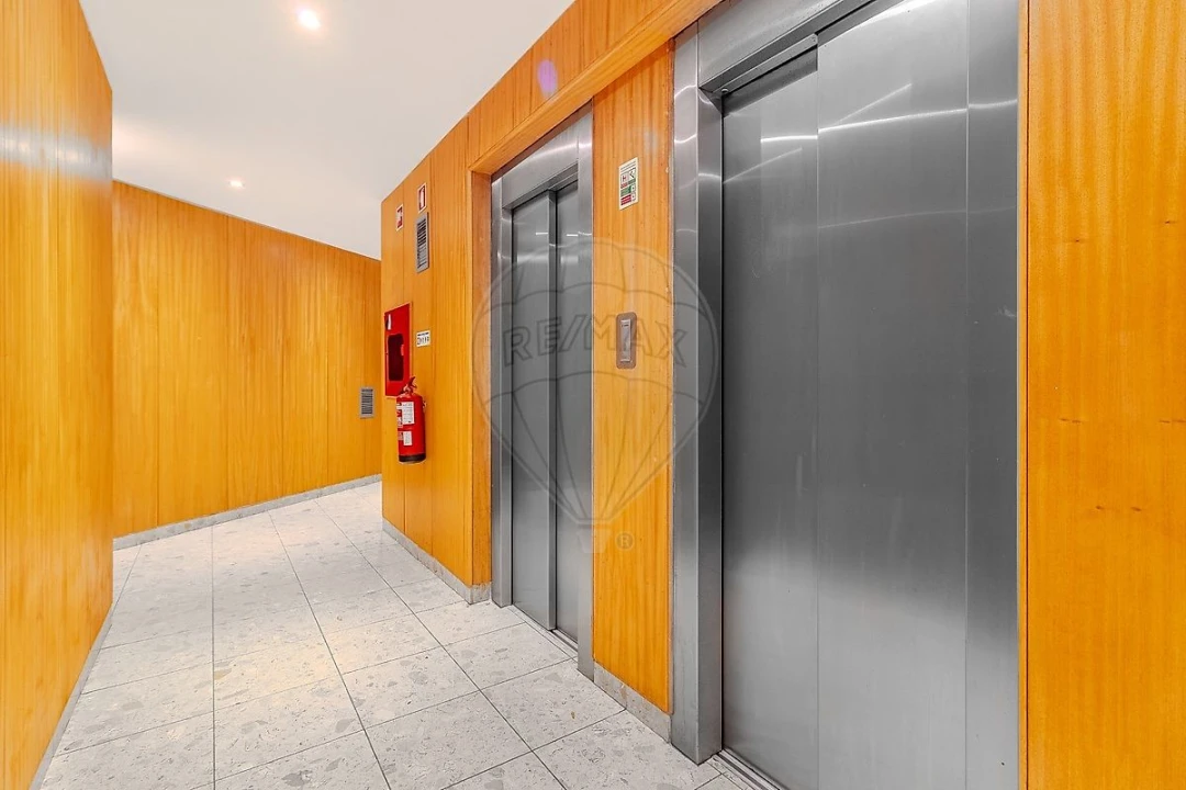 Apartamento T2 para Arrendamento em Fânzeres e São Pedro da Cova Foto 19