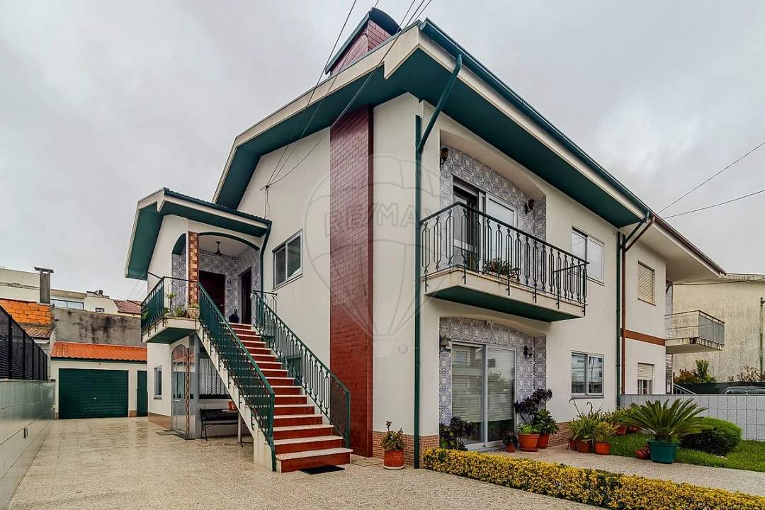 Moradia T3 para Venda em Pedroso e Seixezelo Foto 1