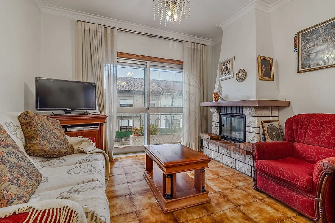 Moradia T3 para Venda em Pedroso e Seixezelo Foto 3