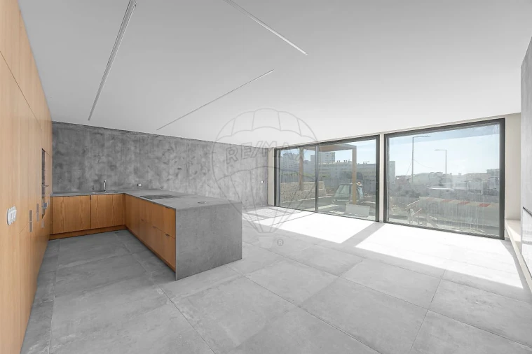 Moradia T4 para Venda em A dos Cunhados e Maceira Foto 3