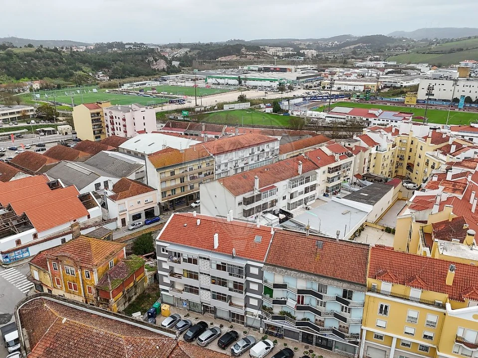 Apartamento T1 para Arrendamento em Santa Maria, São Pedro e Matacães Foto 6