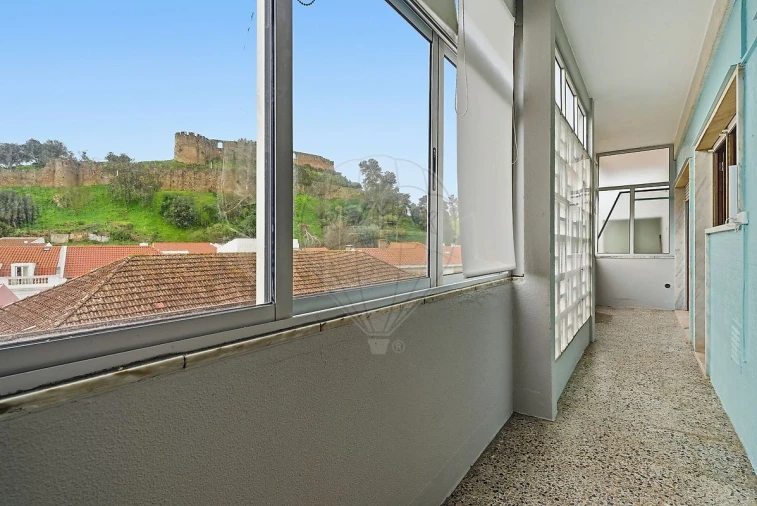 Apartamento T1 para Arrendamento em Santa Maria, São Pedro e Matacães Foto 26