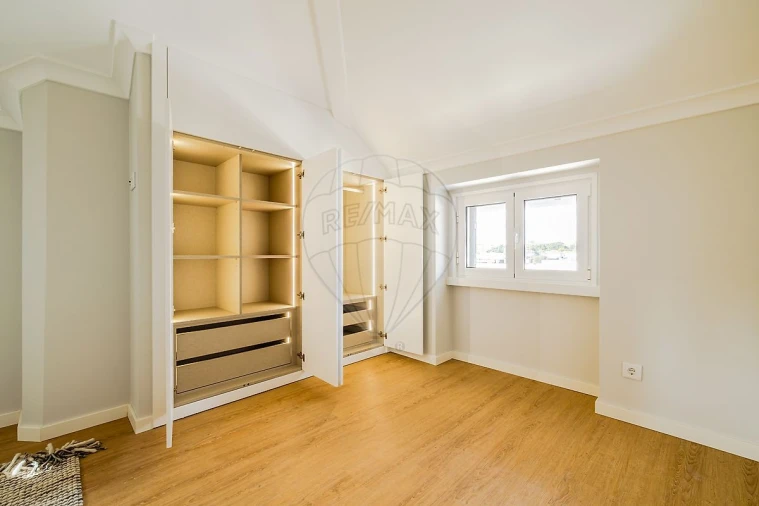 Apartamento T3 para Arrendamento em Carcavelos e Parede Foto 16