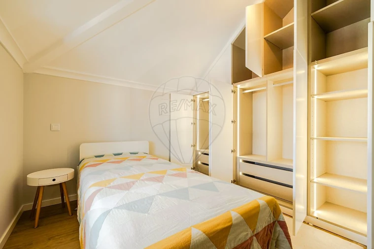 Apartamento T3 para Arrendamento em Carcavelos e Parede Foto 24