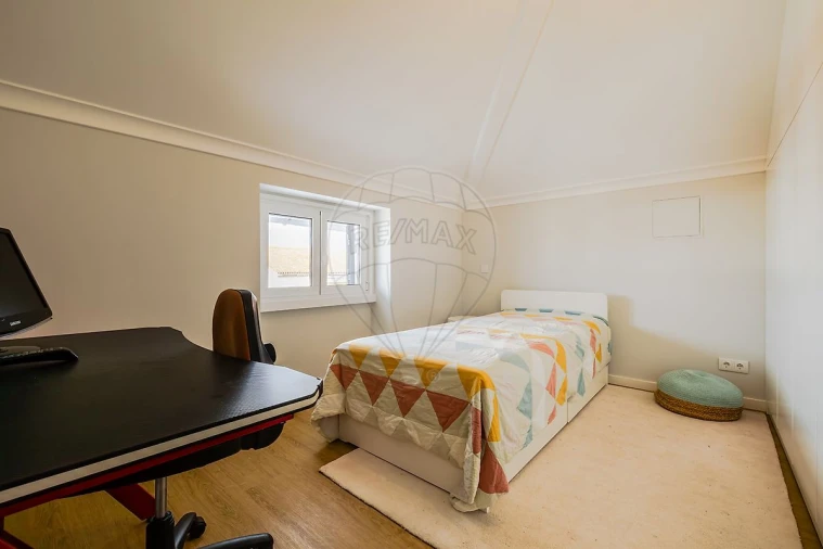 Apartamento T3 para Arrendamento em Carcavelos e Parede Foto 22