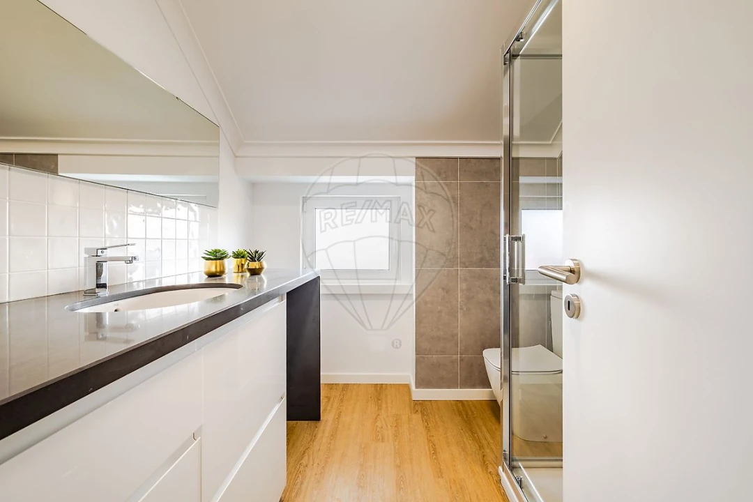 Apartamento T3 para Arrendamento em Carcavelos e Parede Foto 30