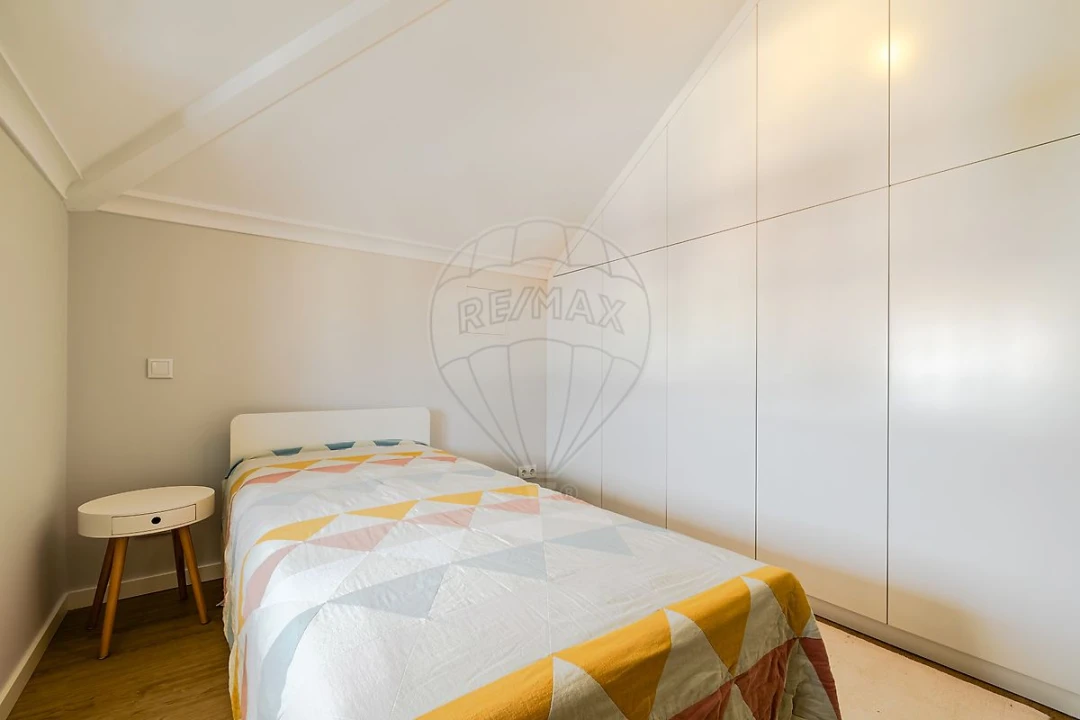 Apartamento T3 para Arrendamento em Carcavelos e Parede Foto 23