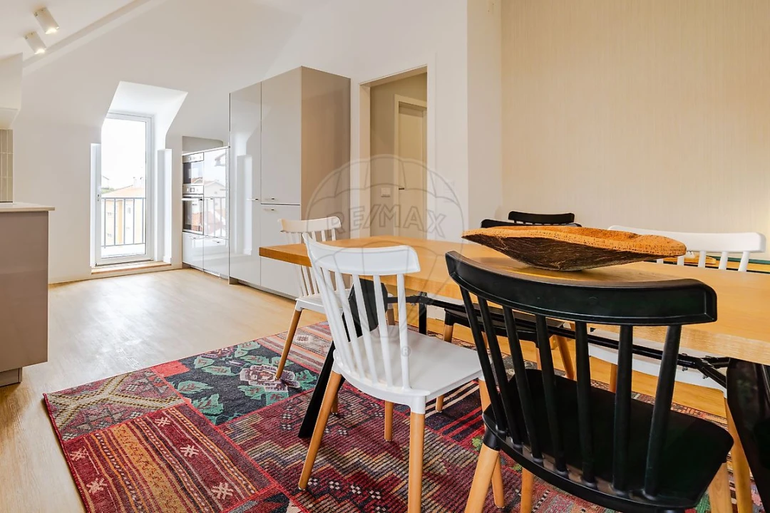 Apartamento T3 para Arrendamento em Carcavelos e Parede Foto 4