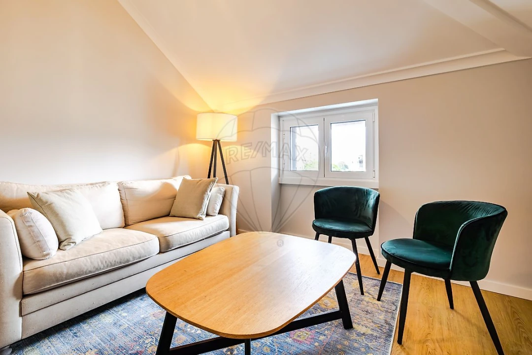 Apartamento T3 para Arrendamento em Carcavelos e Parede Foto 1