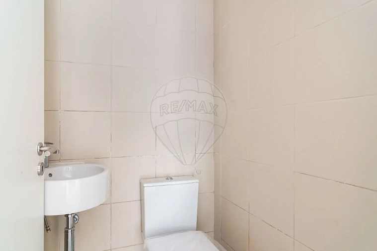 Loja para Arrendamento em Estrela Foto 11