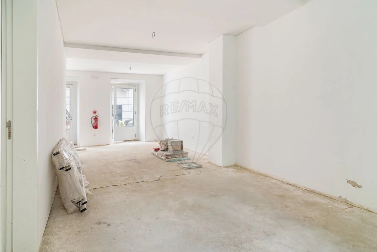 Loja para Arrendamento em Estrela Foto 7