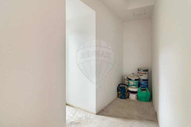 Loja para Arrendamento em Estrela Foto 9