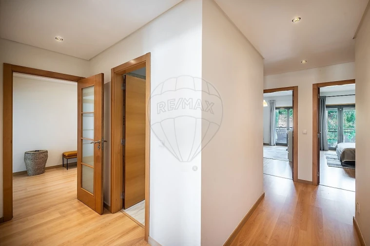 Apartamento T4 para Venda em Póvoa de Santa Iria e Forte da Casa Foto 13