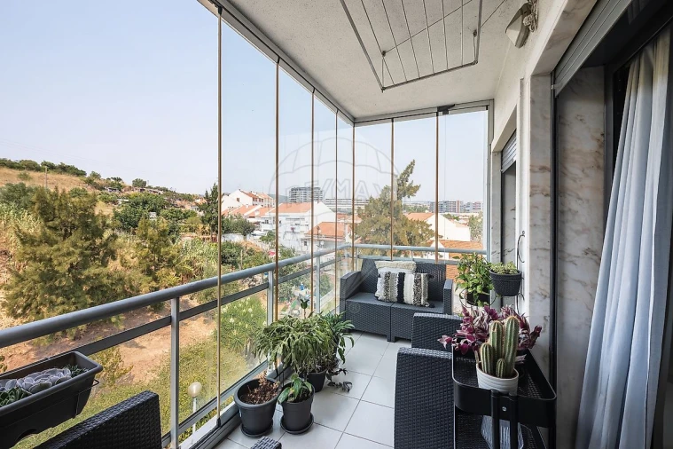 Apartamento T4 para Venda em Póvoa de Santa Iria e Forte da Casa Foto 12