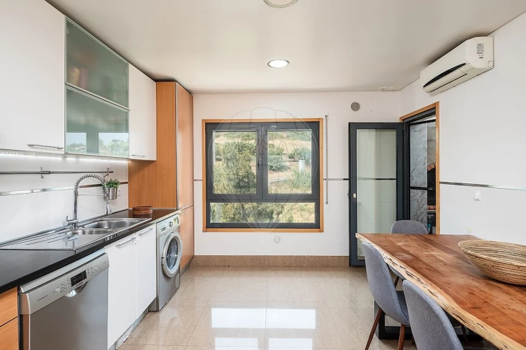 Apartamento T4 para Venda em Póvoa de Santa Iria e Forte da Casa Foto 8