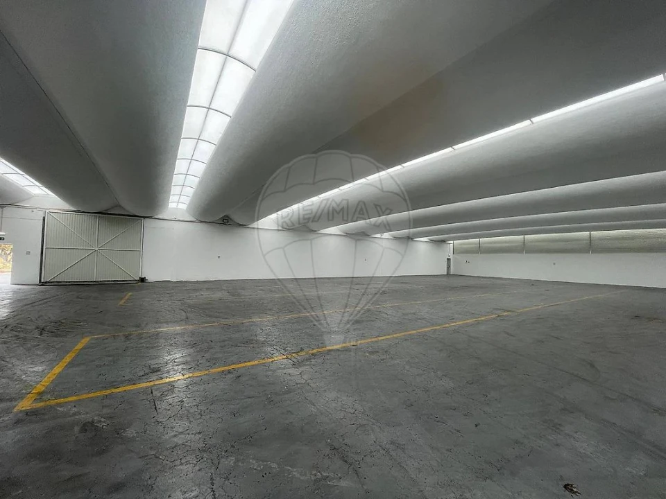 Armazém para Arrendamento em Alenquer (Santo Estêvão e Triana) Foto 9