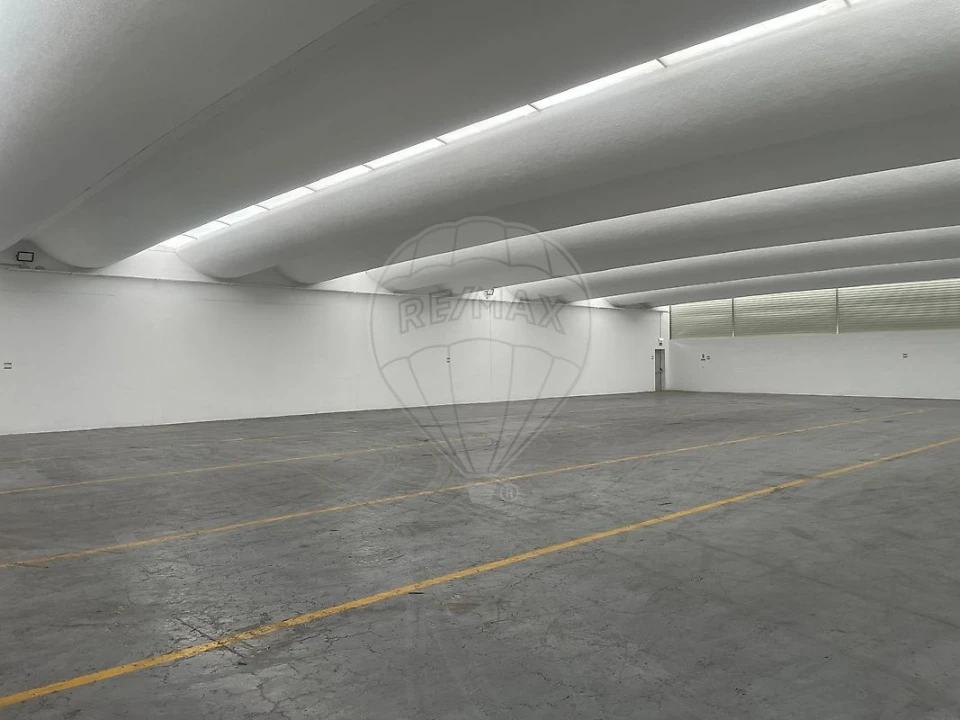 Armazém para Arrendamento em Alenquer (Santo Estêvão e Triana) Foto 6