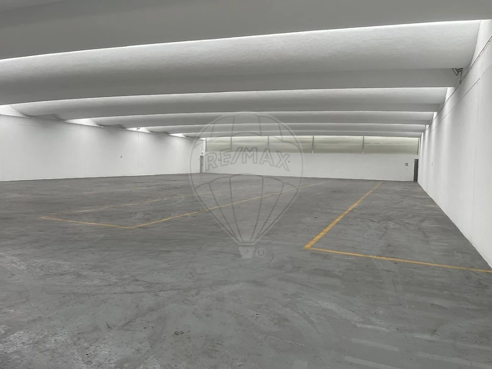 Armazém para Arrendamento em Alenquer (Santo Estêvão e Triana) Foto 12