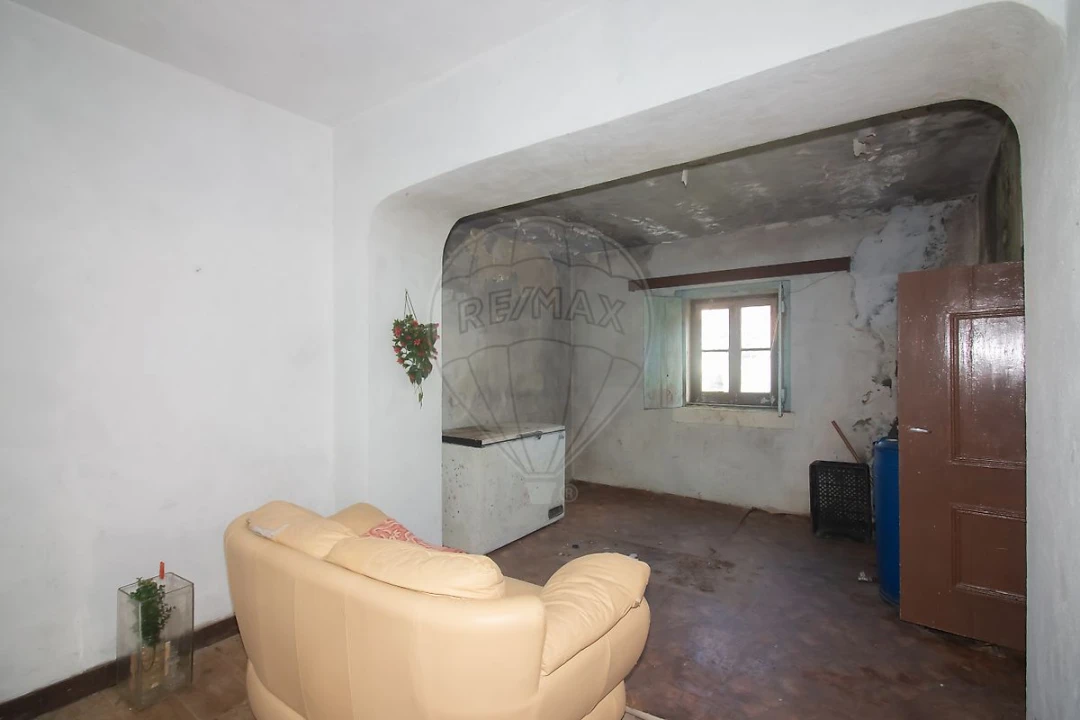 Moradia T3 para Venda em Santo Quintino Foto 12