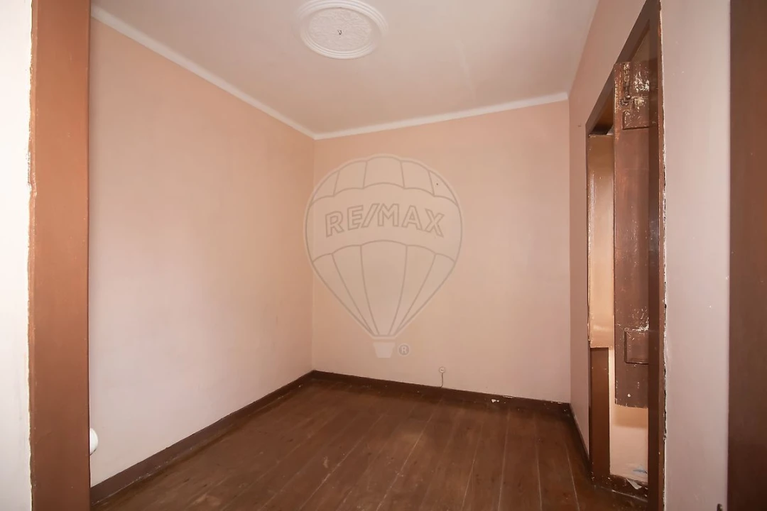 Moradia T3 para Venda em Santo Quintino Foto 7